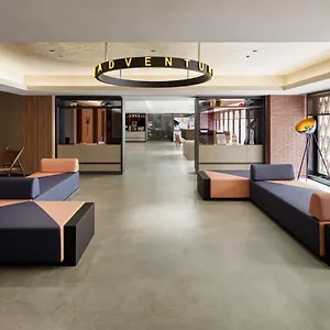 The B Ginza Japonia