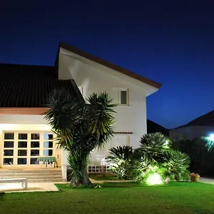 https://villa-ginevra-mondello.sicilyhotelsitaly.net
