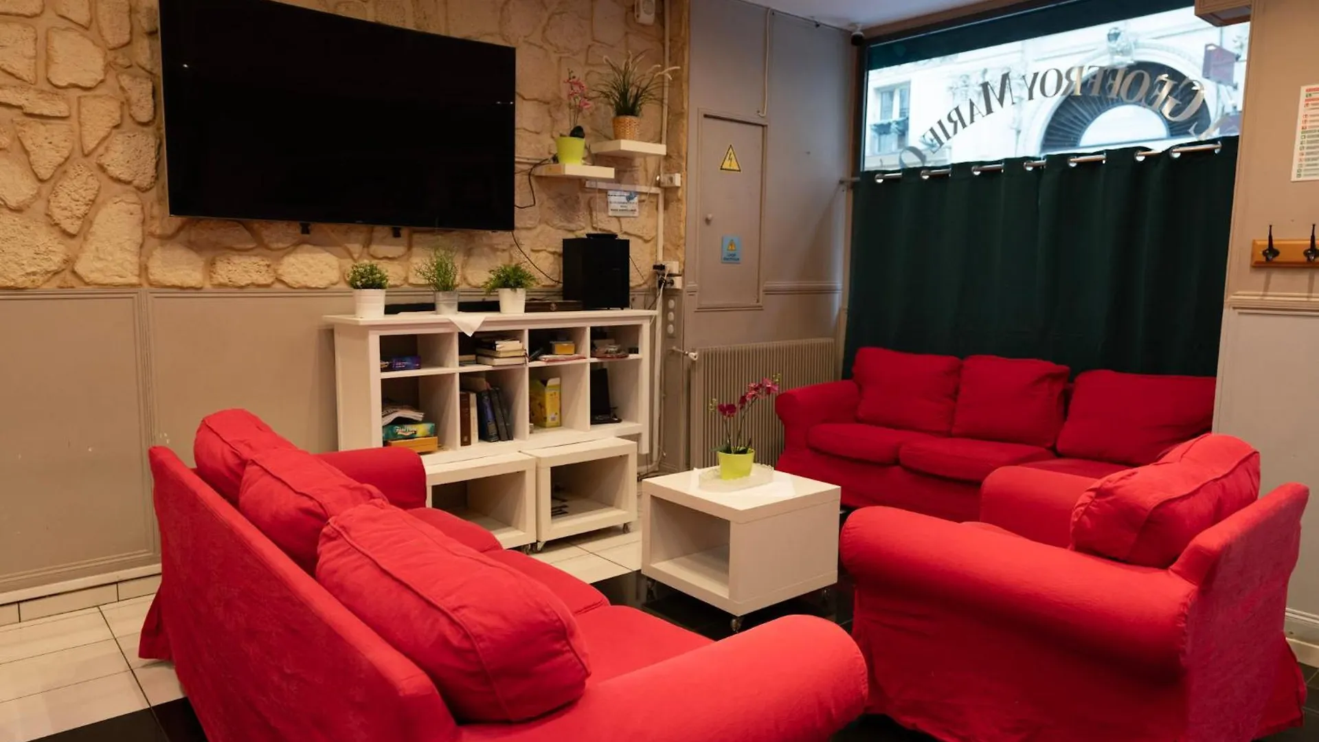 Hotel Geoffroy Marie Opera Paris Fransa